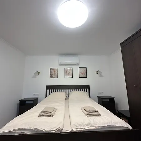 Noemi アパート Újfehértó